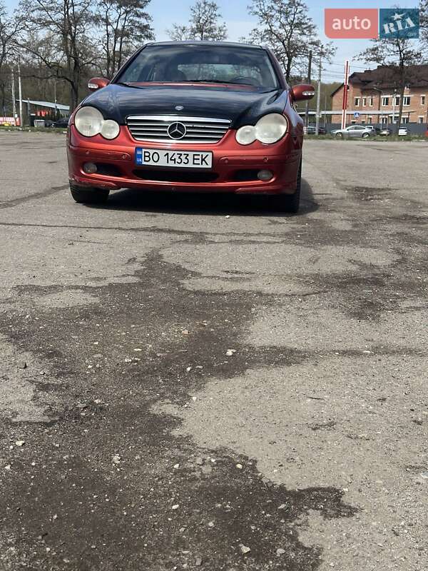 Купе Mercedes-Benz C-Class 2002 в Тернополі