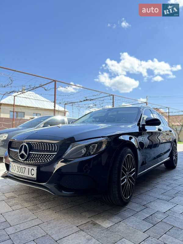 Универсал Mercedes-Benz C-Class 2015 в 