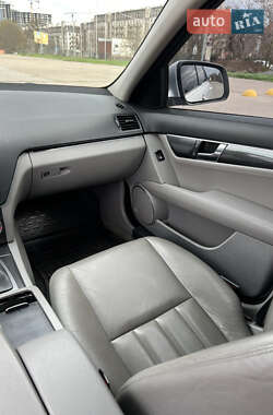 Седан Mercedes-Benz C-Class 2008 в 