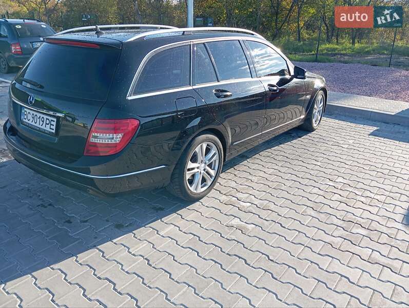 Универсал Mercedes-Benz C-Class 2012 в Стрые фото 35 Универсал Mercedes-Benz C-Class 2012 в Стрые