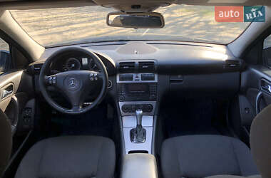 Седан Mercedes-Benz C-Class 2006 в 