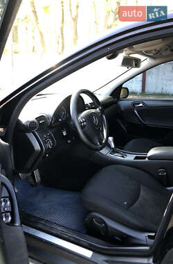 Седан Mercedes-Benz C-Class 2006 в 