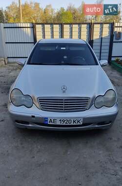 Седан Mercedes-Benz C-Class 2002 в 