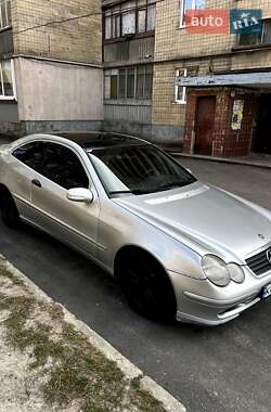 Купе Mercedes-Benz C-Class 2002 в 