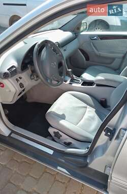 Седан Mercedes-Benz C-Class 2001 в 