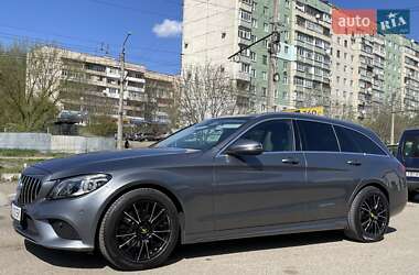 Універсал Mercedes-Benz C-Class 2018 в 
