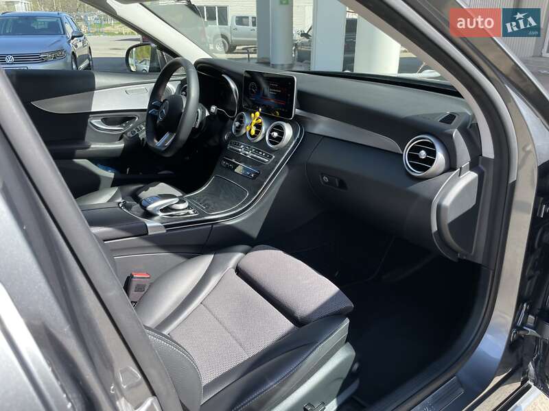 Универсал Mercedes-Benz C-Class 2018 в Черновцах