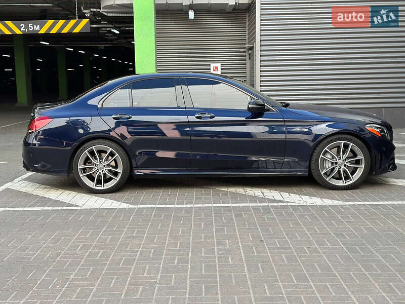 Седан Mercedes-Benz C-Class 2019 в Киеве