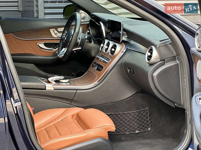 Седан Mercedes-Benz C-Class 2019 в Киеве