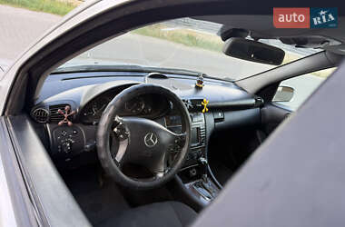 Универсал Mercedes-Benz C-Class 2004 в 