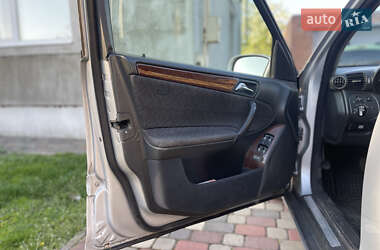 Седан Mercedes-Benz C-Class 2002 в 