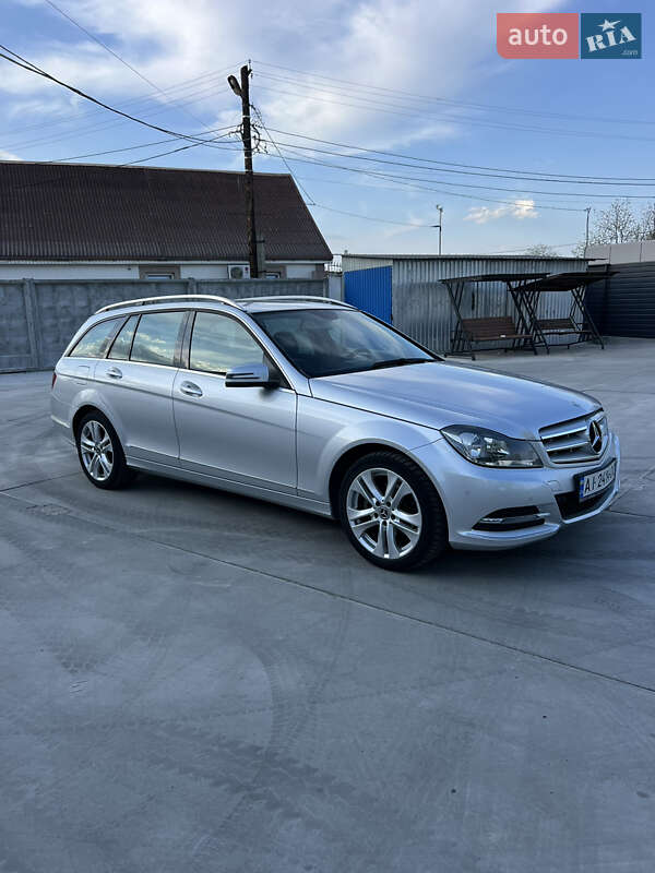 Универсал Mercedes-Benz C-Class 2012 в 