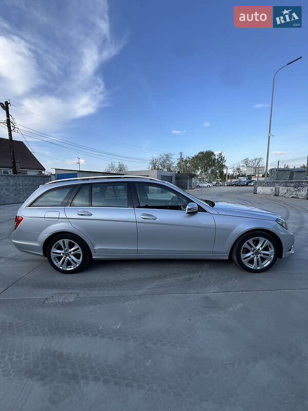 Универсал Mercedes-Benz C-Class 2012 в Белой Церкви
