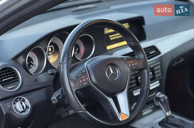 Универсал Mercedes-Benz C-Class 2011 в 