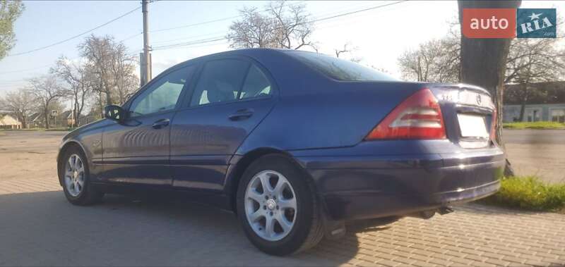 Седан Mercedes-Benz C-Class 2000 в 