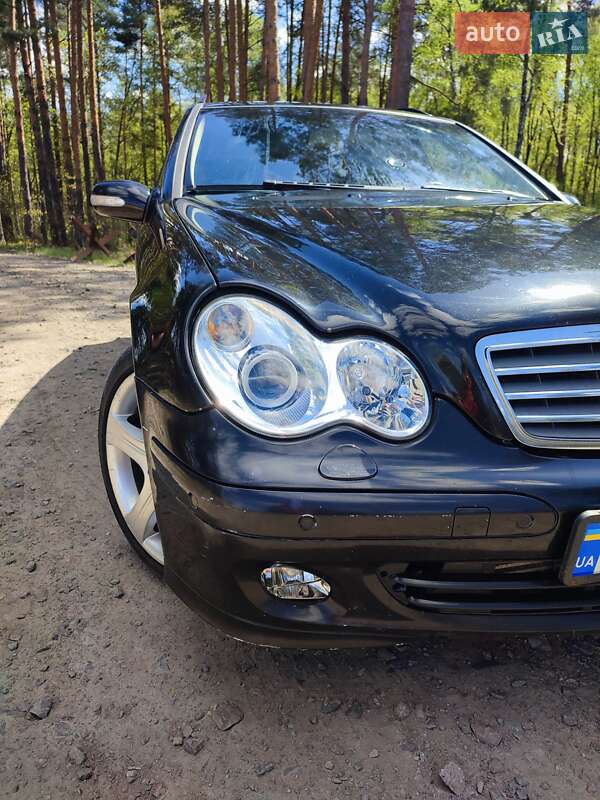 Универсал Mercedes-Benz C-Class 2004 в Сарнах