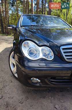 Универсал Mercedes-Benz C-Class 2004 в 