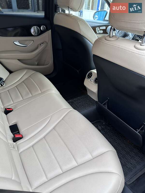 Седан Mercedes-Benz C-Class 2015 в Южноукраїнську