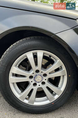 Седан Mercedes-Benz C-Class 2009 в 