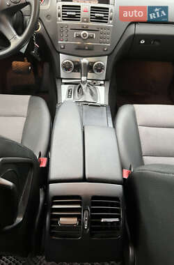 Седан Mercedes-Benz C-Class 2009 в 