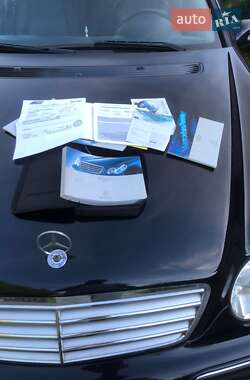 Седан Mercedes-Benz C-Class 2005 в 