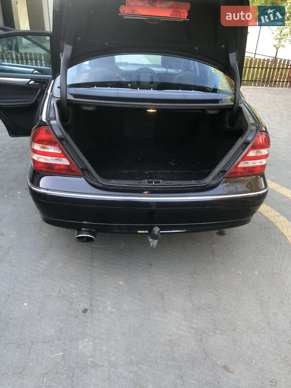 Седан Mercedes-Benz C-Class 2005 в Яворове фото 23 Седан Mercedes-Benz C-Class 2005 в Яворове
