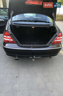 Седан Mercedes-Benz C-Class 2005 в 