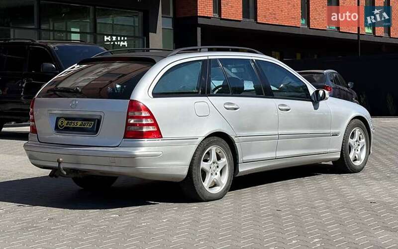 Универсал Mercedes-Benz C-Class 2004 в Черновцах