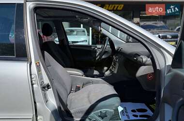 Универсал Mercedes-Benz C-Class 2004 в 