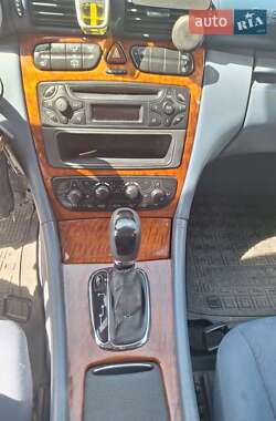 Универсал Mercedes-Benz C-Class 2003 в 