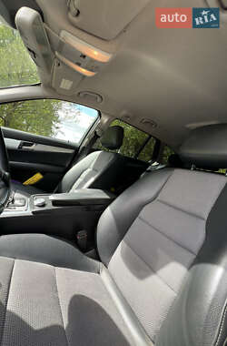 Універсал Mercedes-Benz C-Class 2009 в 