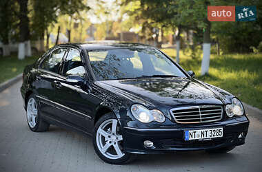 Седан Mercedes-Benz C-Class 2005 в Львові