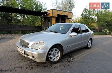 Седан Mercedes-Benz C-Class 2002 в 