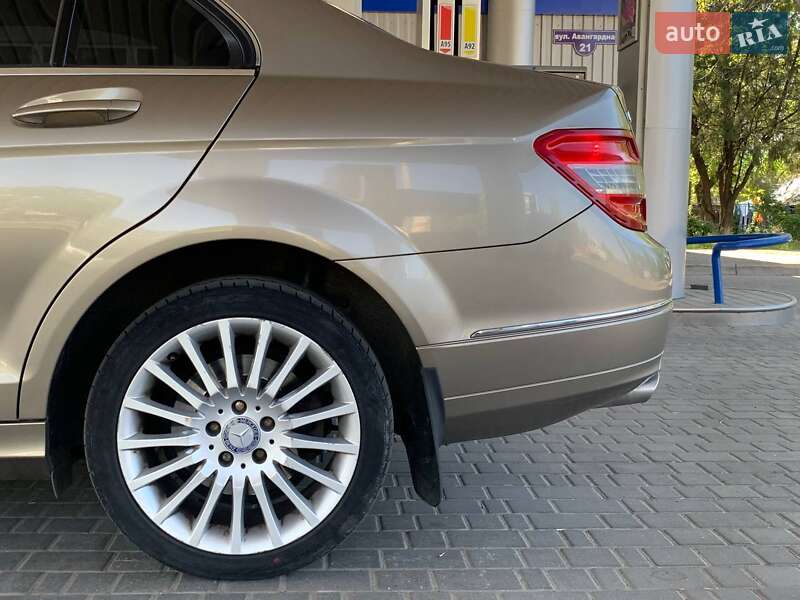 Седан Mercedes-Benz C-Class 2007 в Миколаєві