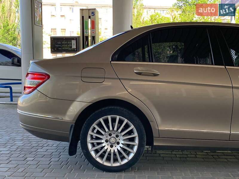Седан Mercedes-Benz C-Class 2007 в Миколаєві
