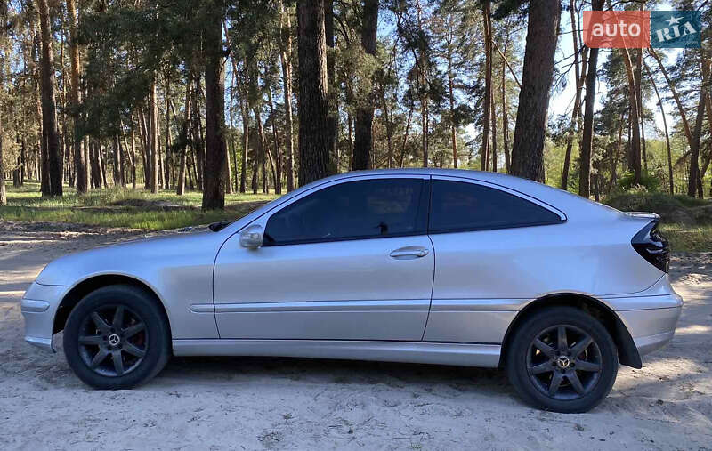 Купе Mercedes-Benz C-Class 2002 в Охтирці