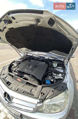 Универсал Mercedes-Benz C-Class 2009 в 