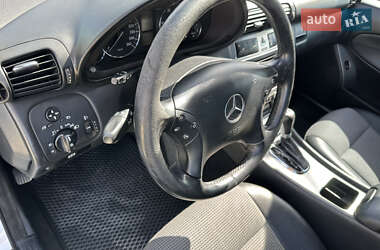 Седан Mercedes-Benz C-Class 2005 в 