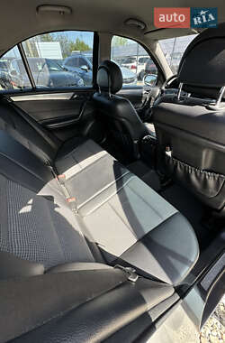 Седан Mercedes-Benz C-Class 2005 в 