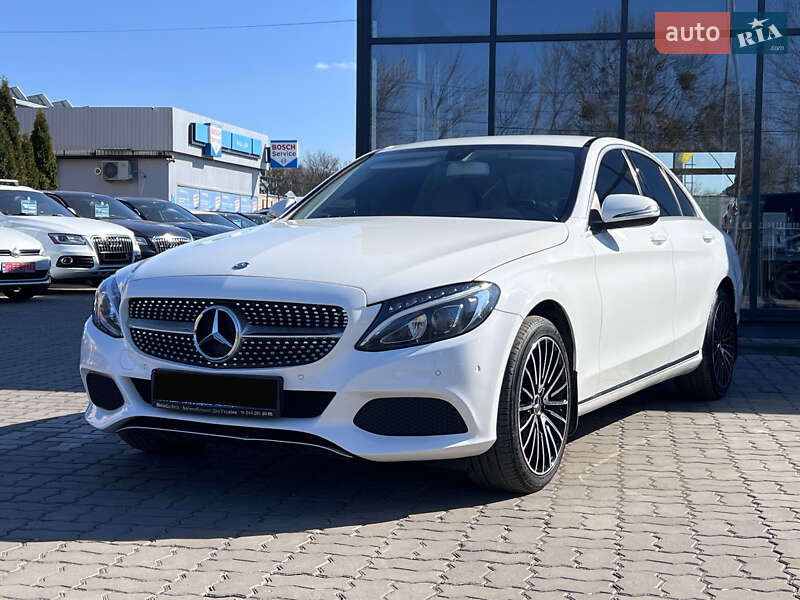 Седан Mercedes-Benz C-Class 2015 в Нововолынске
