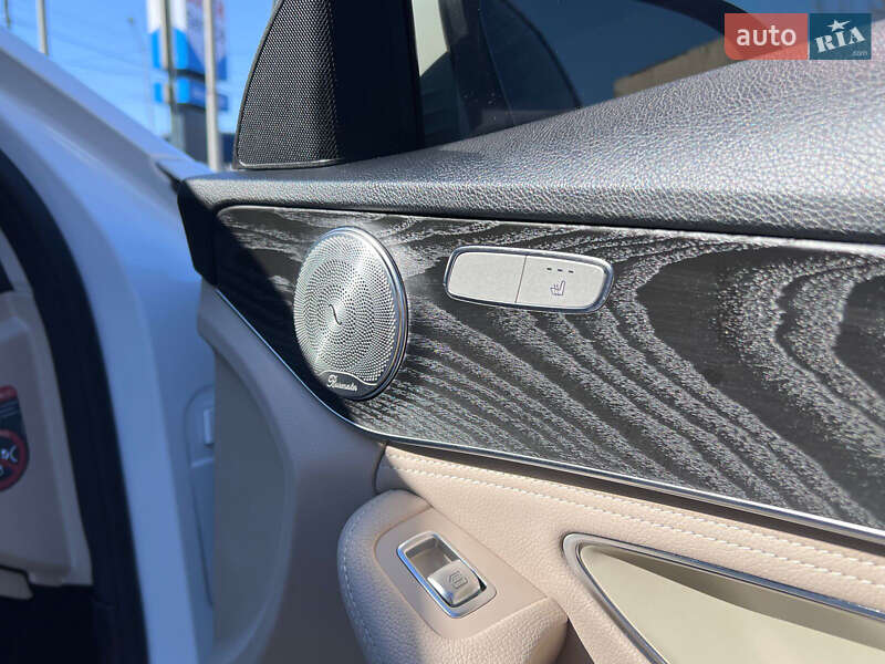 Седан Mercedes-Benz C-Class 2015 в Нововолынске