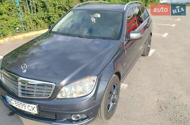 Універсал Mercedes-Benz C-Class 2010 в Ужгороді