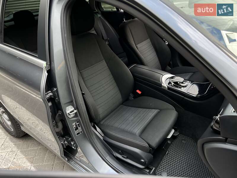 Універсал Mercedes-Benz C-Class 2018 в Києві