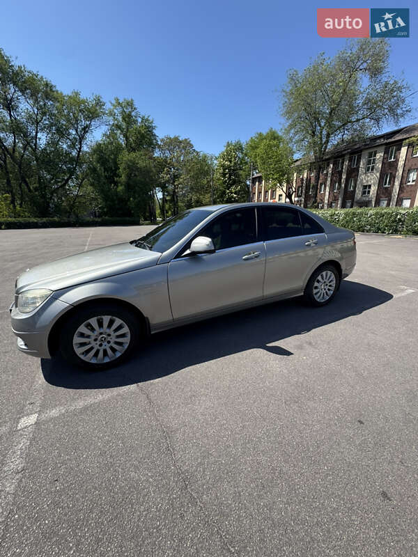 Седан Mercedes-Benz C-Class 2007 в 