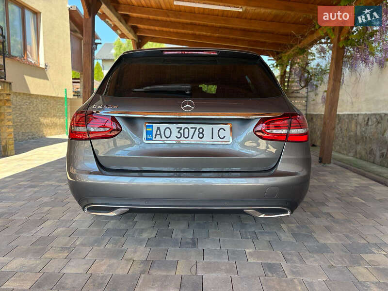 Универсал Mercedes-Benz C-Class 2018 в Виноградове