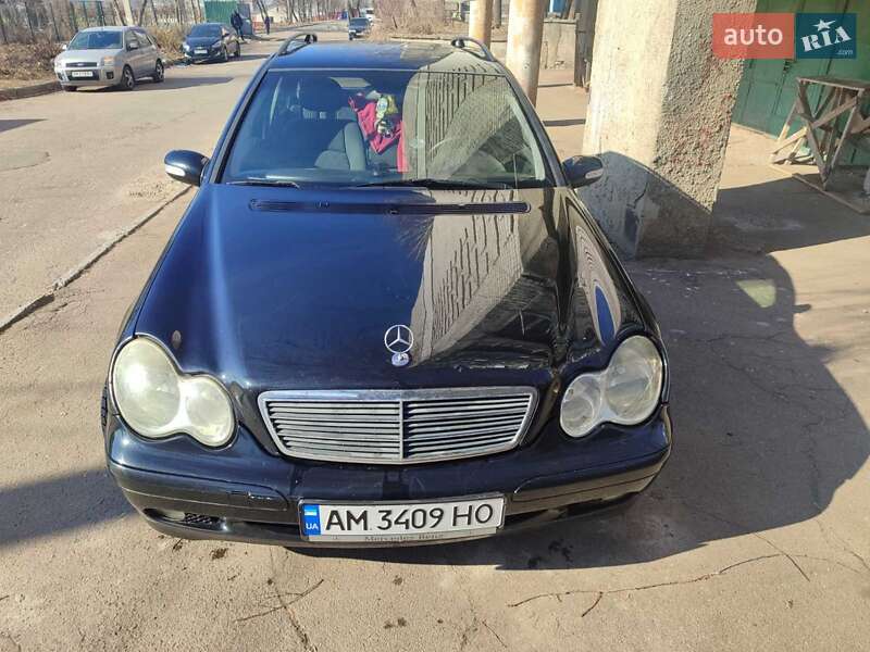 Универсал Mercedes-Benz C-Class 2002 в Житомире