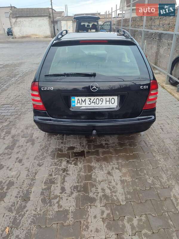 Универсал Mercedes-Benz C-Class 2002 в Житомире