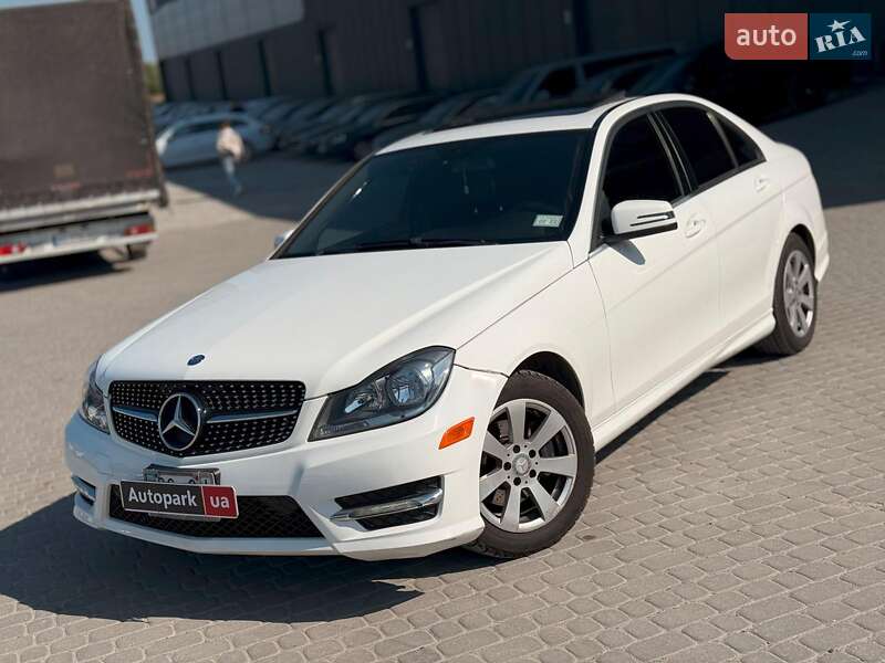 Седан Mercedes-Benz C-Class 2012 в Львове