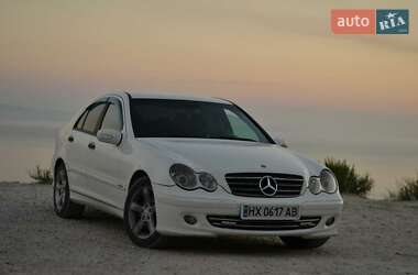 Седан Mercedes-Benz C-Class 2004 в 