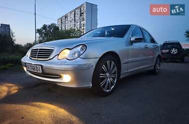 Седан Mercedes-Benz C-Class 2005 в Києві